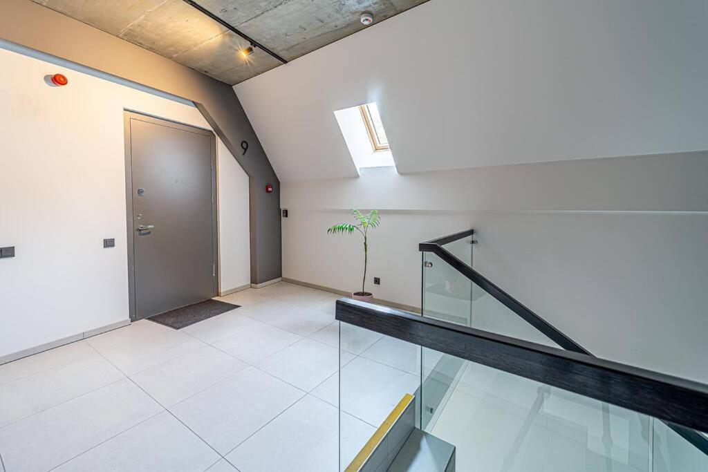 Sky Apartment With Free Parking And Balcony & Ac Kaunas Eksteriør billede
