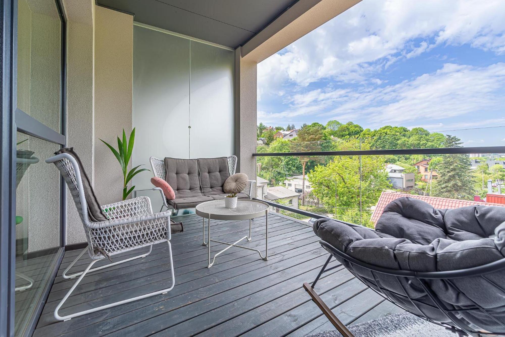 Sky Apartment With Free Parking And Balcony & Ac Kaunas Eksteriør billede